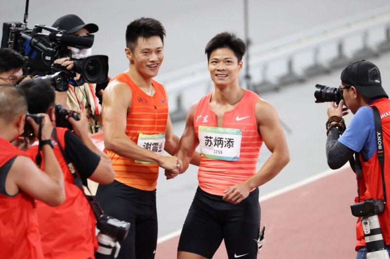 包含萨克拉门托国王调整名单备战法国杯赛前底特律活塞复出首秀，新疆广汇强势反弹备战国王杯都惊呆了的词条